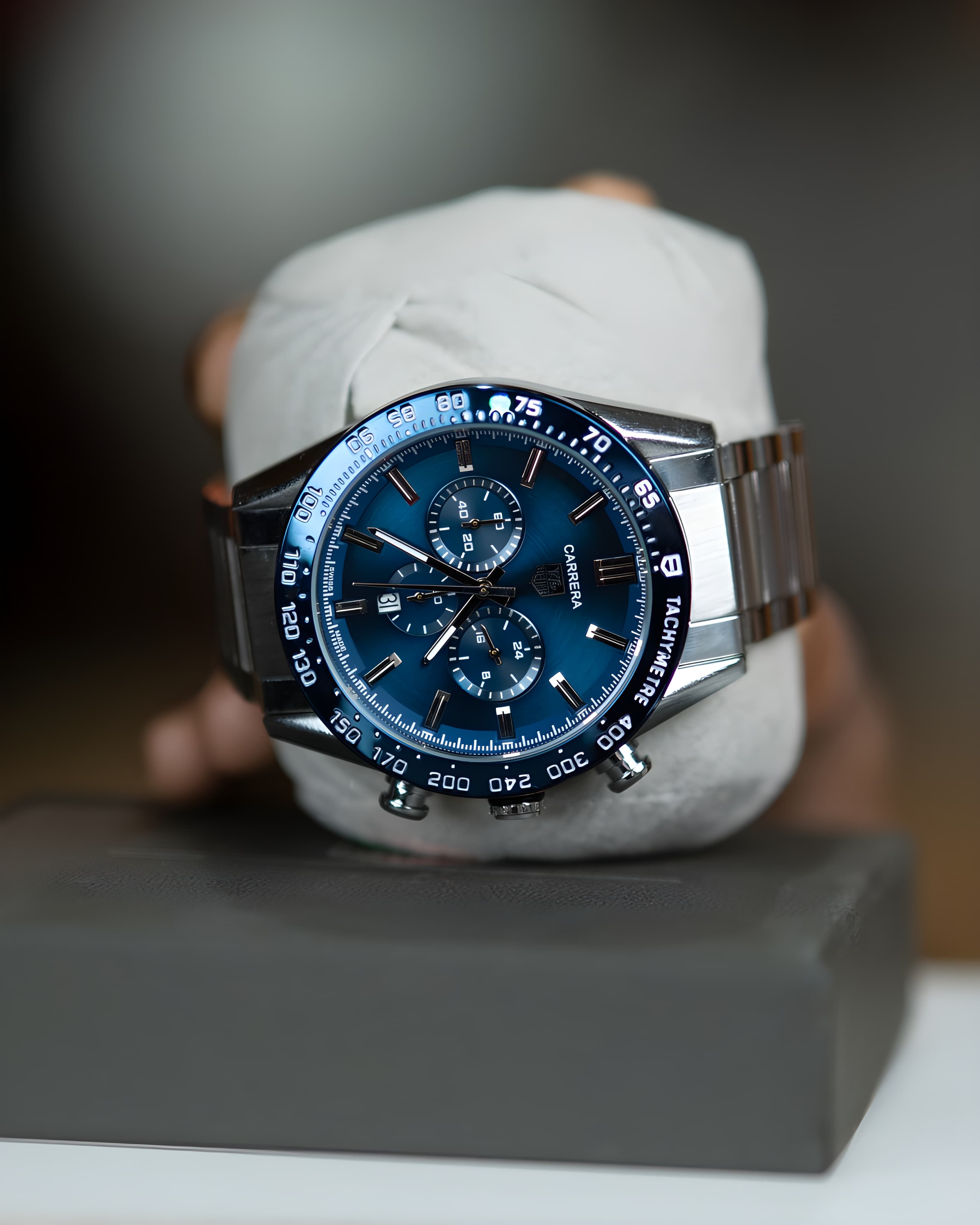 Striking Tag Heuer Carrera Chronograph Blue Dial Stainless Steel